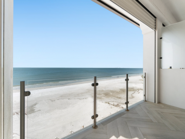 Beachfront Home in Fort Myers with Panoramic Gulf Views